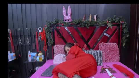 Alice online show from December 10, 11:40 pm