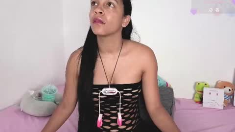 Snapshot of alice_parkerx chatting on June 24, 10:47 am alice_parkerx online show from June 24, 10:47 am