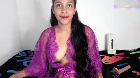 Snapshot of alice_parkerx chatting on July 21, 10:50 am alice_parkerx online show from July 21, 10:50 am