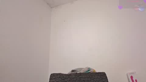Snapshot of alice_parkerx chatting on July 28, 11:05 am alice_parkerx online show from July 28, 11:05 am