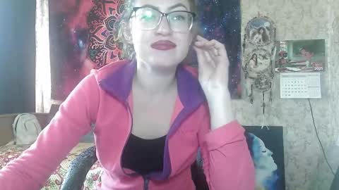 Snapshot of alice_peach chatting on September 10, 12:38 pm bigclit daddy squirt bigdildo fit online show from September 10, 12:38 pm