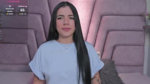 Snapshot of alice_rose5 chatting on April 18, 2:37 am Alice online show from April 18, 2:37 am