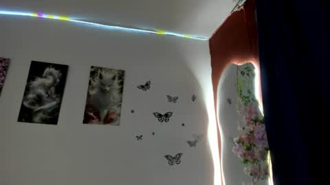 Snapshot of alice_rous21 chatting on July 7, 3:27 pm alice_rous21 online show from July 7, 3:27 pm