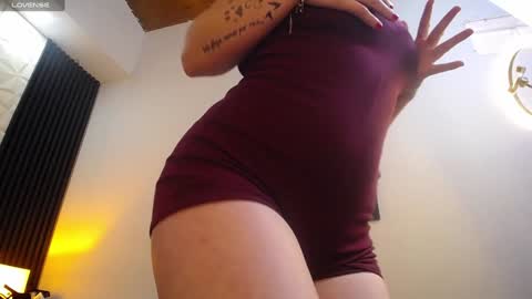 Snapshot of alice_sweetmomma chatting on December 17, 4:00 pm Alice online show from December 17, 4:00 pm