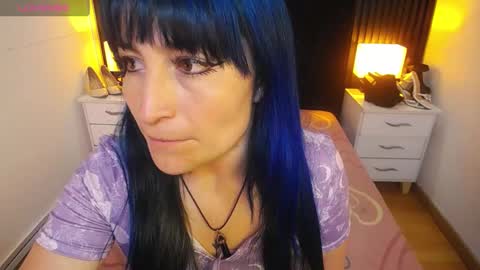 Snapshot of alice_sweetmomma chatting on December 22, 2:06 am Alice online show from December 22, 2:06 am