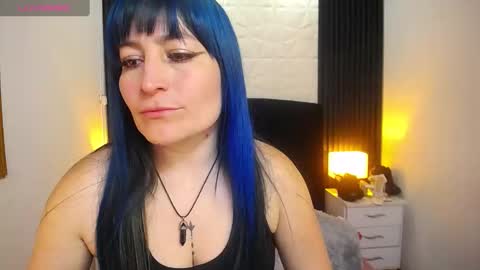 Snapshot of alice_sweetmomma chatting on December 26, 4:25 pm Alice online show from December 26, 4:25 pm