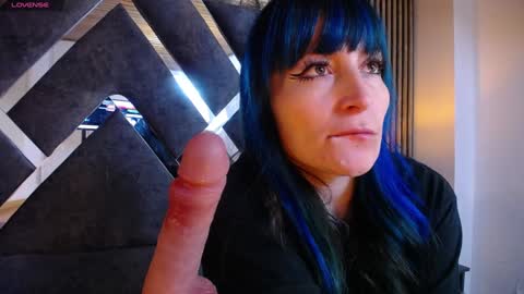 Snapshot of alice_sweetmomma chatting on January 4, 10:34 pm Alice online show from January 4, 10:34 pm