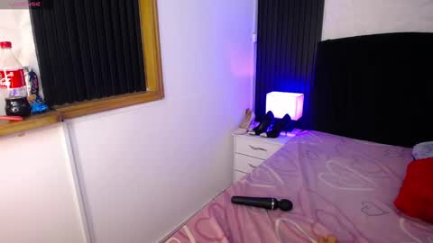Snapshot of alice_sweetmomma chatting on January 16, 10:23 pm Alice online show from January 16, 10:23 pm
