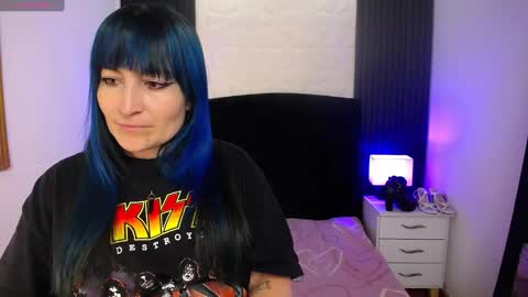 Snapshot of alice_sweetmomma chatting on January 23, 7:51 pm Alice online show from January 23, 7:51 pm