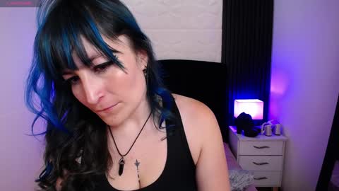 Snapshot of alice_sweetmomma chatting on February 4, 8:06 pm Alice online show from February 4, 8:06 pm