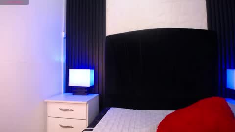Snapshot of alice_sweetmomma chatting on October 16, 7:04 pm Alice online show from October 16, 7:04 pm