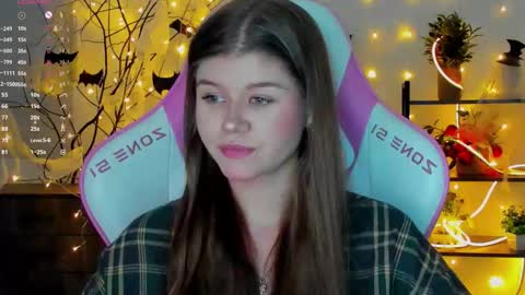 Alice online show from November 3, 7:04 pm