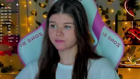 Alice online show from December 3, 7:49 am