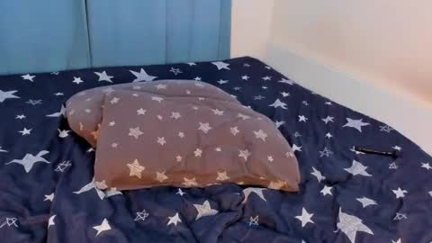 Snapshot of alice_unique chatting on December 21, 12:06 pm Alice online show from December 21, 12:06 pm