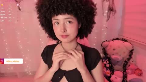 Snapshot of alice_wiinter chatting on October 24, 6:15 pm Alice online show from October 24, 6:15 pm