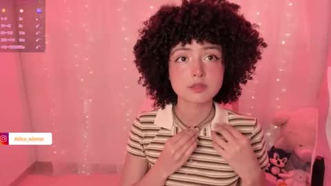 Snapshot of alice_wiinter chatting on December 1, 6:13 pm Alice online show from December 1, 6:13 pm