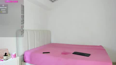 Snapshot of alice_williiams chatting on February 10, 1:59 pm alice williiams online show from February 10, 1:59 pm