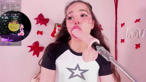 Snapshot of alicebonam chatting on January 13, 12:05 am Alice online show from January 13, 12:05 am