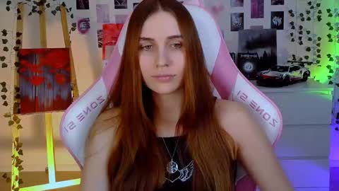 Snapshot of alicecharmy chatting on February 20, 4:36 pm alicecharmy online show from February 20, 4:36 pm