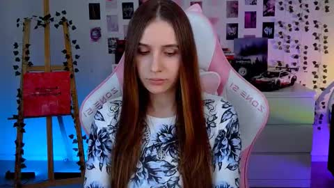 Snapshot of alicecharmy chatting on September 13, 12:49 pm alicecharmy online show from September 13, 12:49 pm