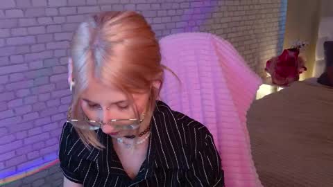 Snapshot of alicedews chatting on February 21, 1:34 pm alice online show from February 21, 1:34 pm