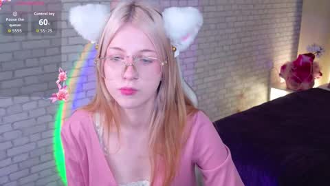 Snapshot of alicedews chatting on March 1, 2:30 pm alice online show from March 1, 2:30 pm