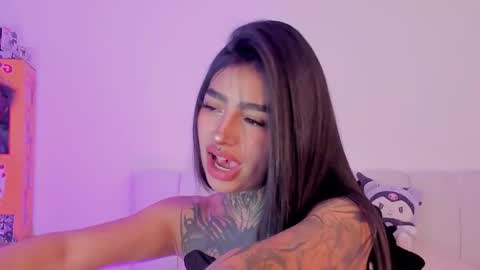 Alice  online show from November 24, 9:03 pm