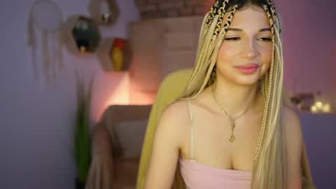 Alicee Kiss online show from December 15, 10:15 pm