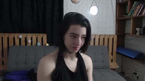 Snapshot of alicee_logan_ chatting on December 6, 2:57 am alicee_logan_ online show from December 6, 2:57 am