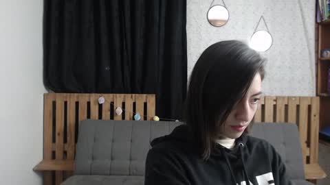 Snapshot of alicee_logan_ chatting on December 22, 1:45 am alicee_logan_ online show from December 22, 1:45 am