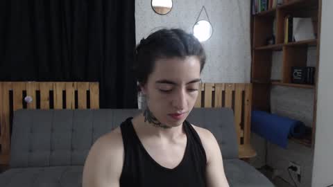 Snapshot of alicee_logan_ chatting on February 1, 1:23 am alicee_logan_ online show from February 1, 1:23 am