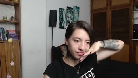 alicee_logan_ online show from February 8, 1:53 am