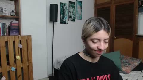 alicee_logan_ online show from June 24, 1:48 am