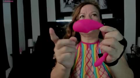 alicee_mature4 online show from September 22, 10:34 pm