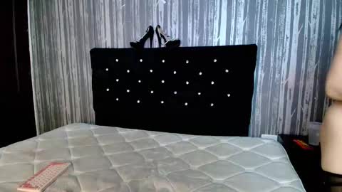 alicee_moonn online show from February 2, 8:07 pm