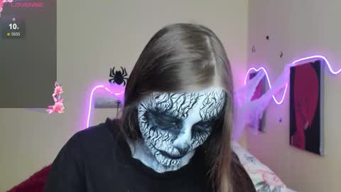 Alie online show from November 1, 3:19 am