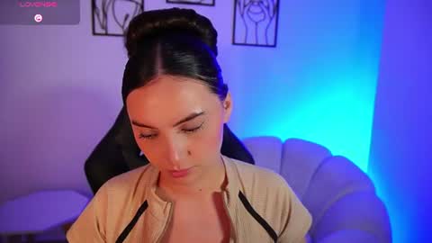 Snapshot of aliceharperx chatting on June 23, 12:41 am Alice online show from June 23, 12:41 am