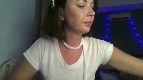 alicehoney_ online show from April 4, 11:18 am
