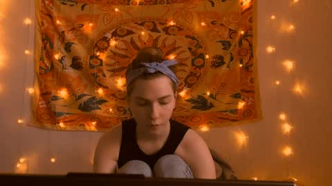 Alice online show from April 3, 5:05 am