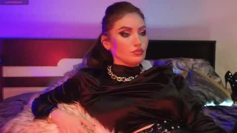 alicejameson online show from June 8, 9:15 pm