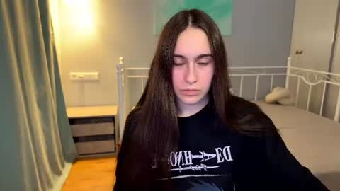 alicekollt online show from July 5, 8:05 pm