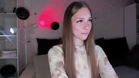 Alice online show from November 2, 4:15 am