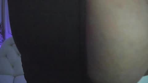 Snapshot of alicelevine chatting on October 16, 4:02 am AliceLevine online show from October 16, 4:02 am
