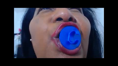 Snapshot of alicematuremilf chatting on October 10, 5:06 am yasmin online show from October 10, 5:06 am