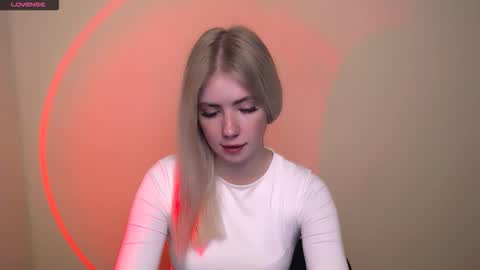 Snapshot of alicemeow_ chatting on October 17, 12:19 pm Alice online show from October 17, 12:19 pm