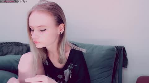 Alice online show from October 29, 5:10 am