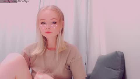 Alice online show from December 15, 4:28 am