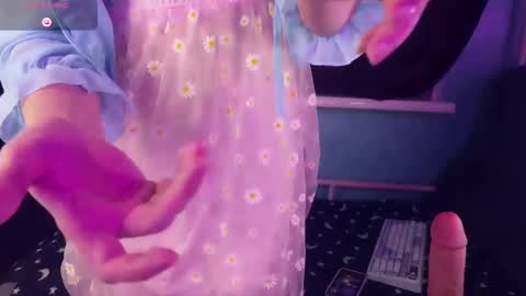 AlicePinkhead online show from March 6, 3:45 pm