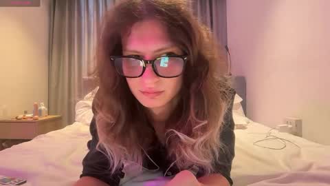 AlicePinkhead online show from April 23, 9:41 am
