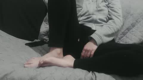 Snapshot of alicerabbithole03 chatting on December 23, 8:47 pm Alice online show from December 23, 8:47 pm